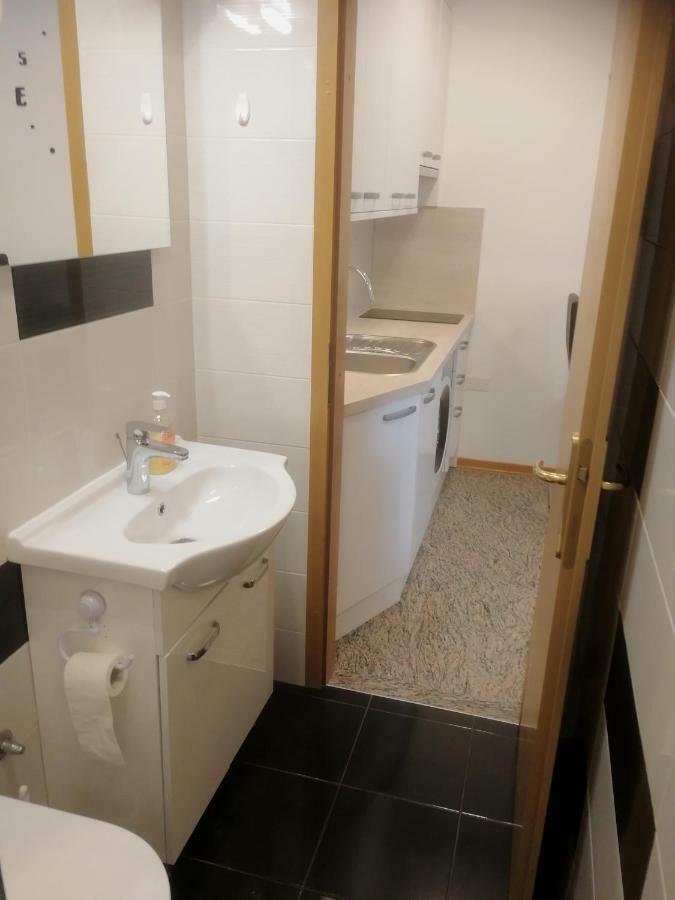 Apartma Rok 안카란 외부 사진